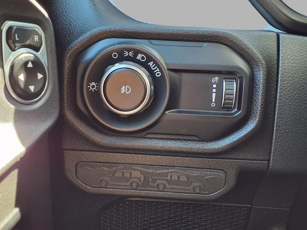 Certified Used 2025 Gray Jeep Sport S image 17
