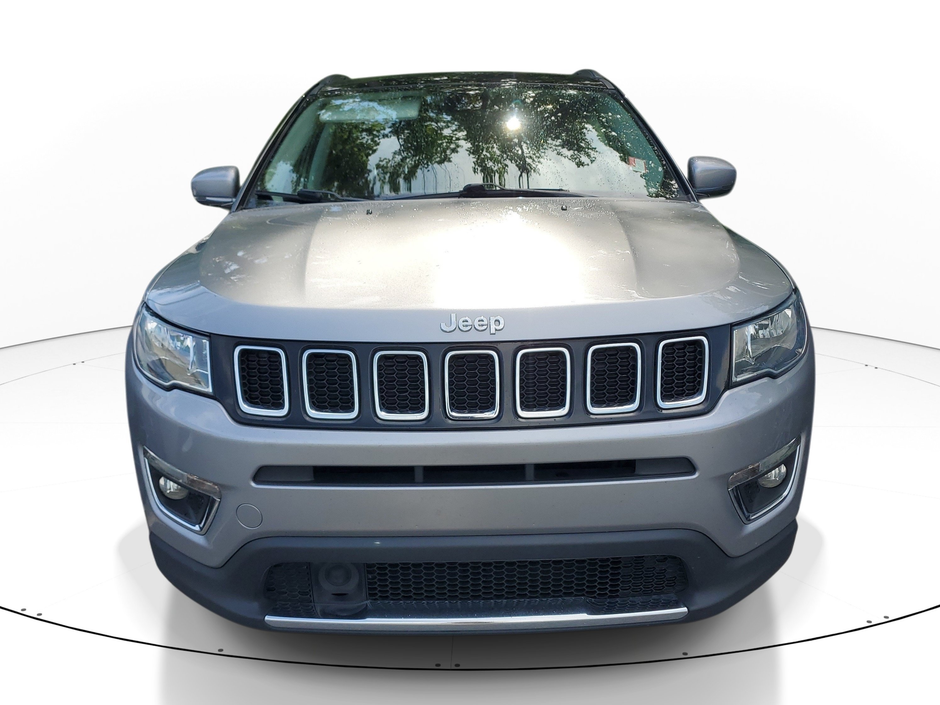Used 2019 Silver Jeep Limited image 1