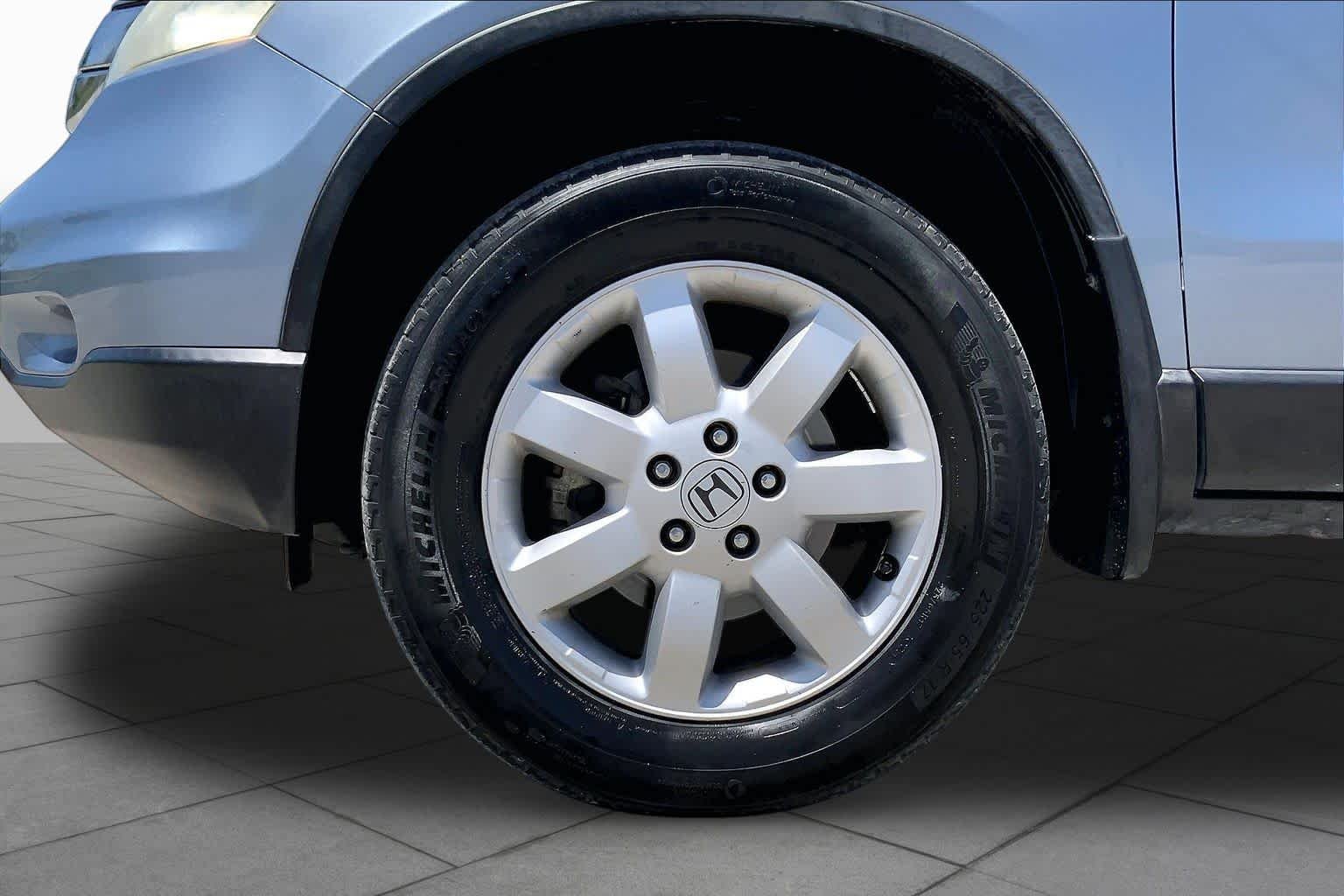 Used 2011 Glacier Blue Metallic Honda SE image 10