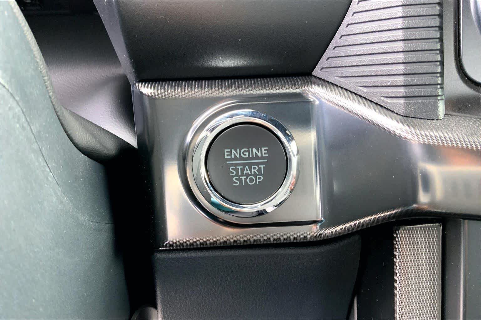 New 2026 Agate Black Metallic Ford Platinum® image 17