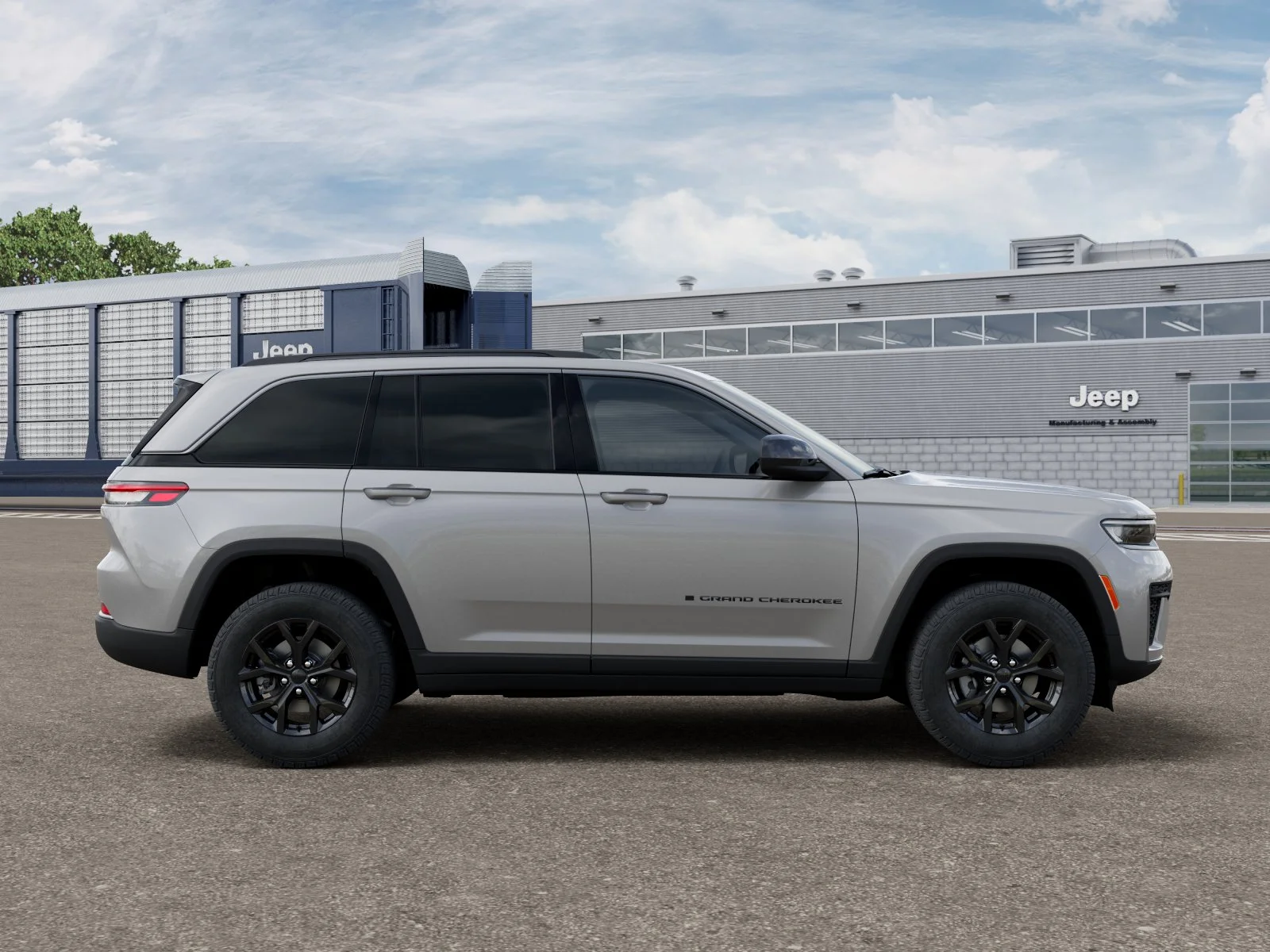 New 2026 Silver Zynith Exterior Paint Jeep Laredo Altitude image 12