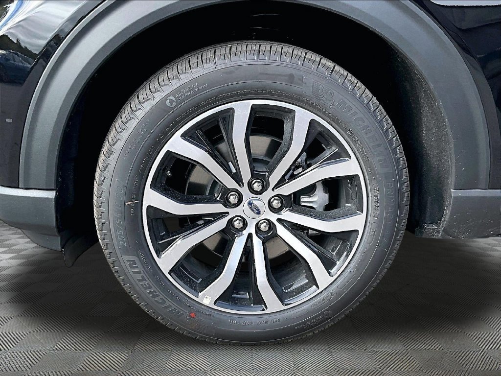 New 2027 Agate Black Metallic Ford ST-Line image 13