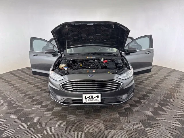 Used 2019 Gray Ford SE image 18