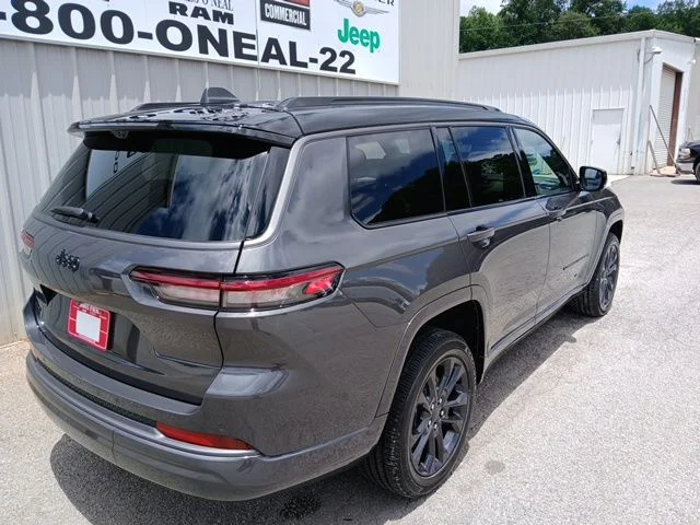 New 2026 Baltic Gray Metallic Clear-Coat Exterior Paint Jeep Limited Reserve image 3