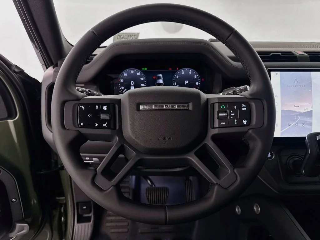New 2026 Woolstone Green Land Rover X-Dynamic SE image 11
