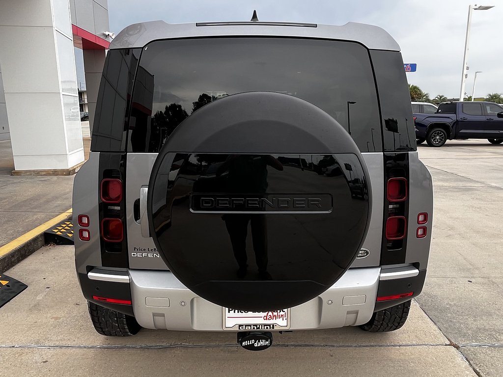 Used 2023 Eiger Grey Metallic Land Rover 110 S image 4