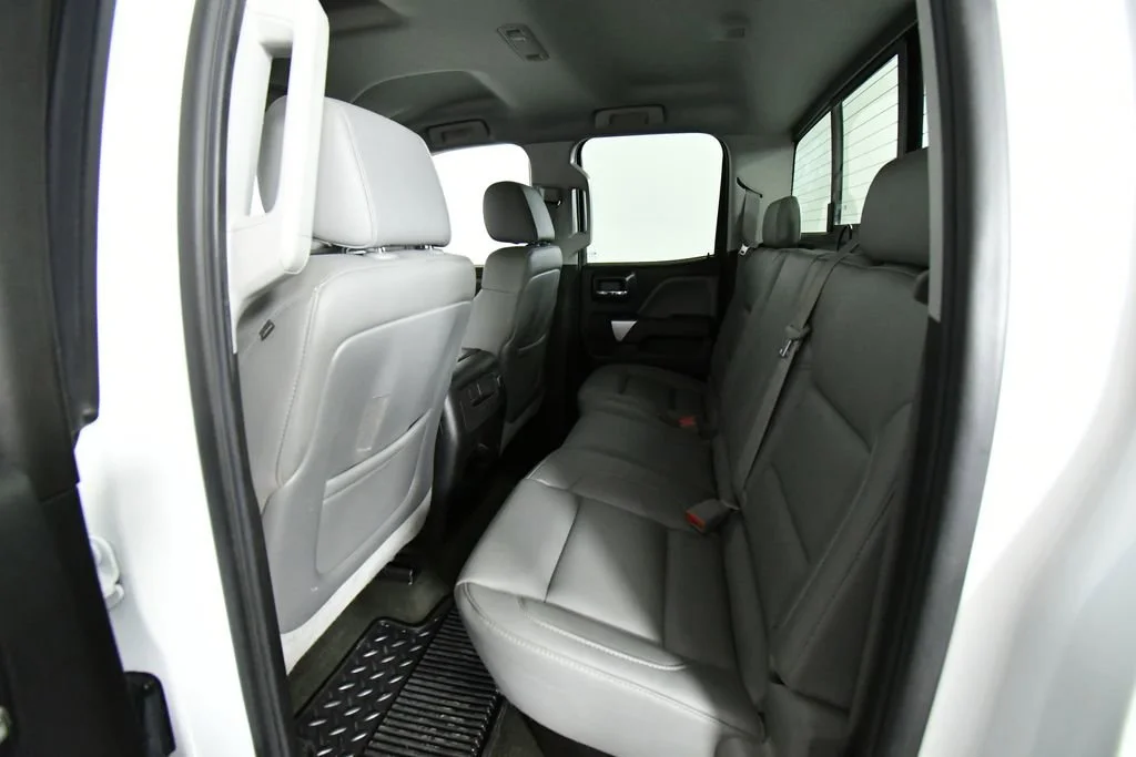 Used 2015 SUMMIT WHITE Chevrolet LTZ image 24