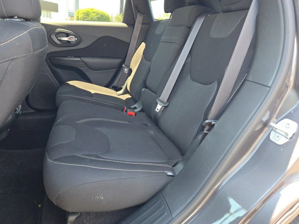 Used 2016 Gray Jeep Latitude image 16
