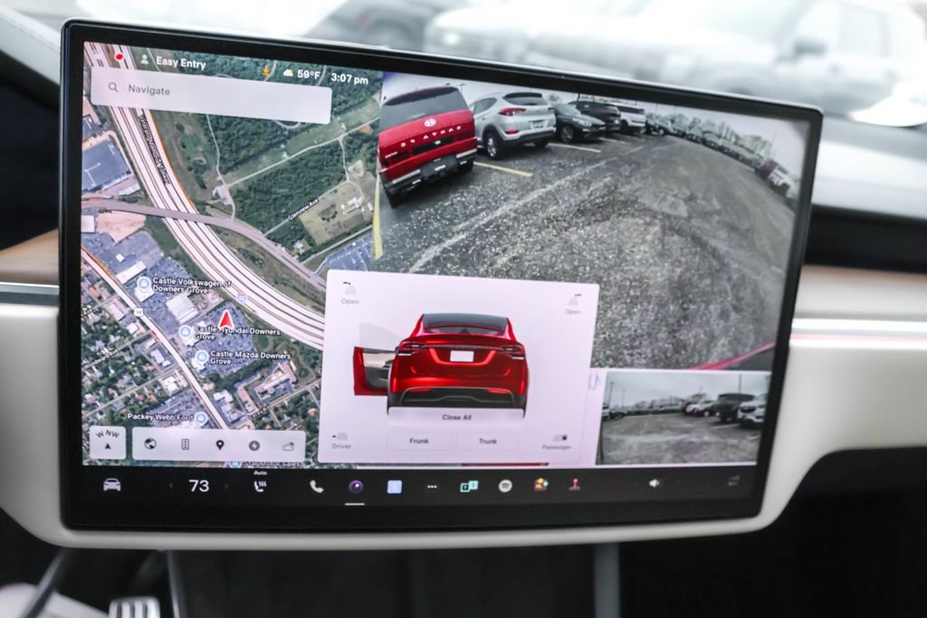 Used 2024  Tesla Base image 17