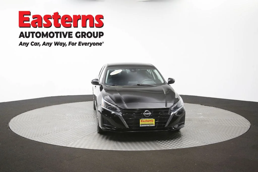 Used 2023 Black Nissan 2.5 SV image 51