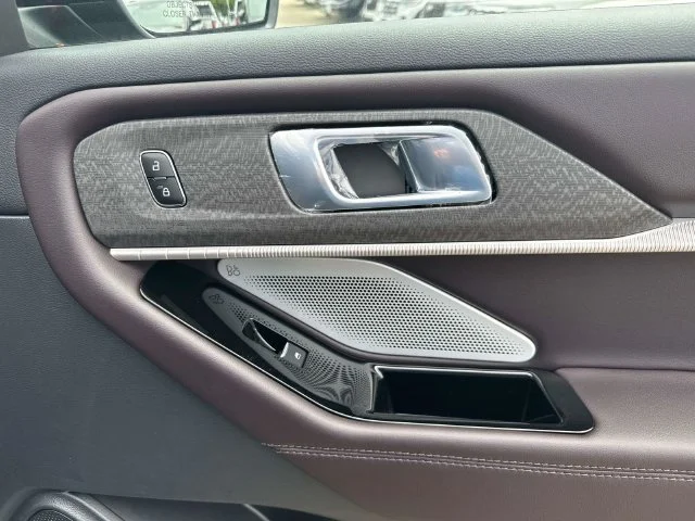 New 2026 Agate Black Metallic Ford Platinum™ image 18