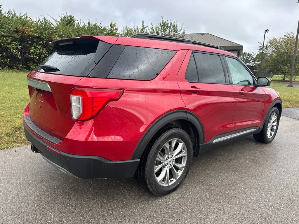 Used 2023 Red Metallic Ford XLT image 11