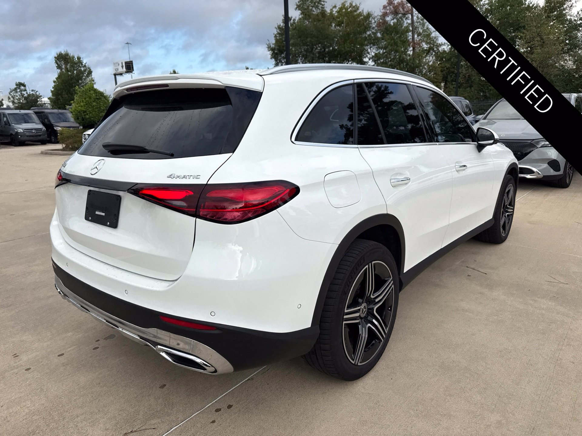 Certified Used 2026 Polar White Mercedes-Benz GLC 300 image 3