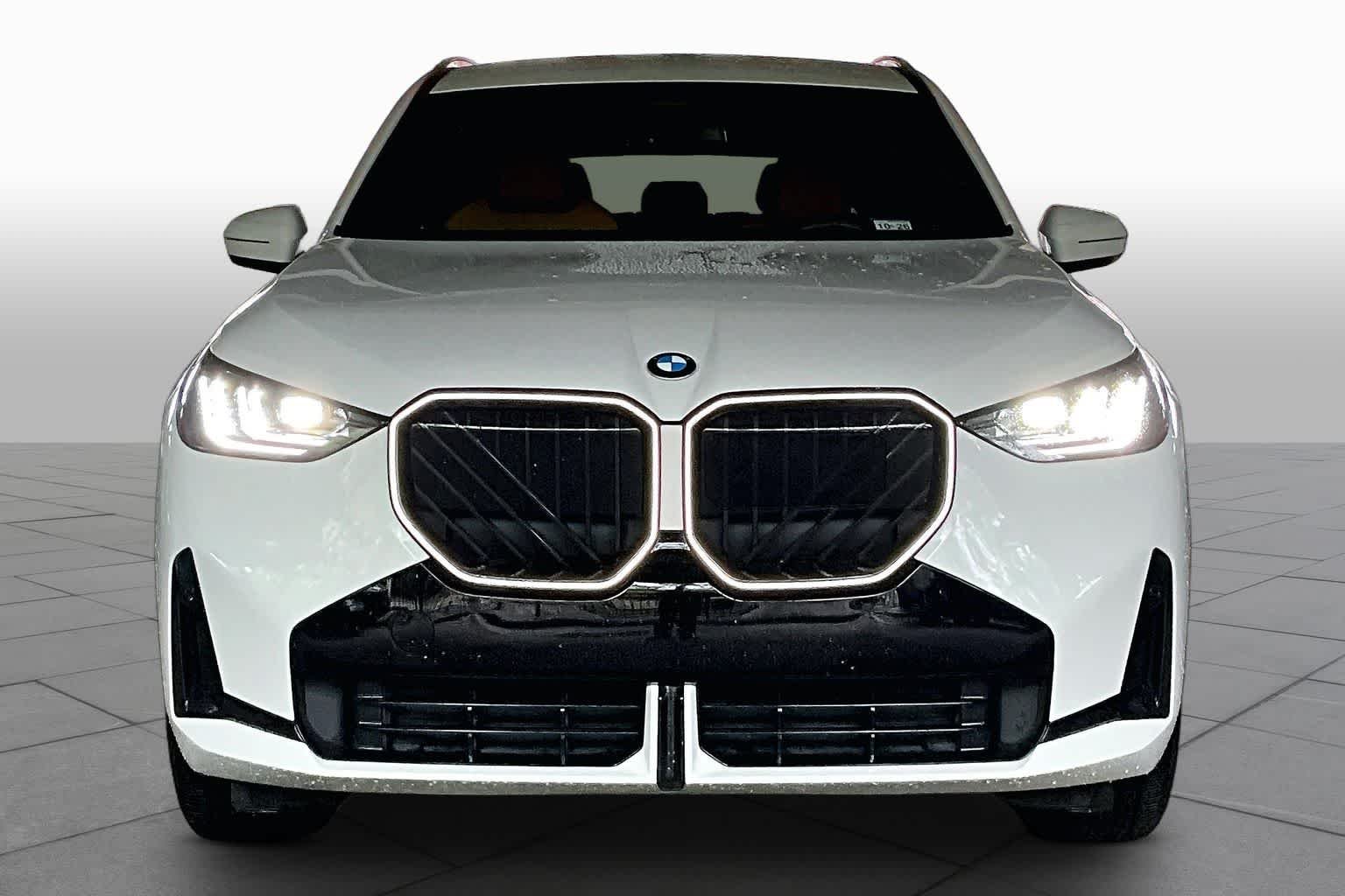 Used 2025 Alpine White BMW 30 xDrive image 3
