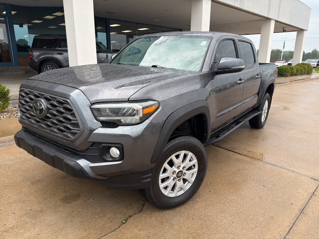 Used 2022 Magnetic Gray Metallic Toyota SR5 image 6