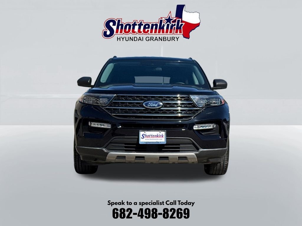 Used 2023 Black Ford XLT image 2