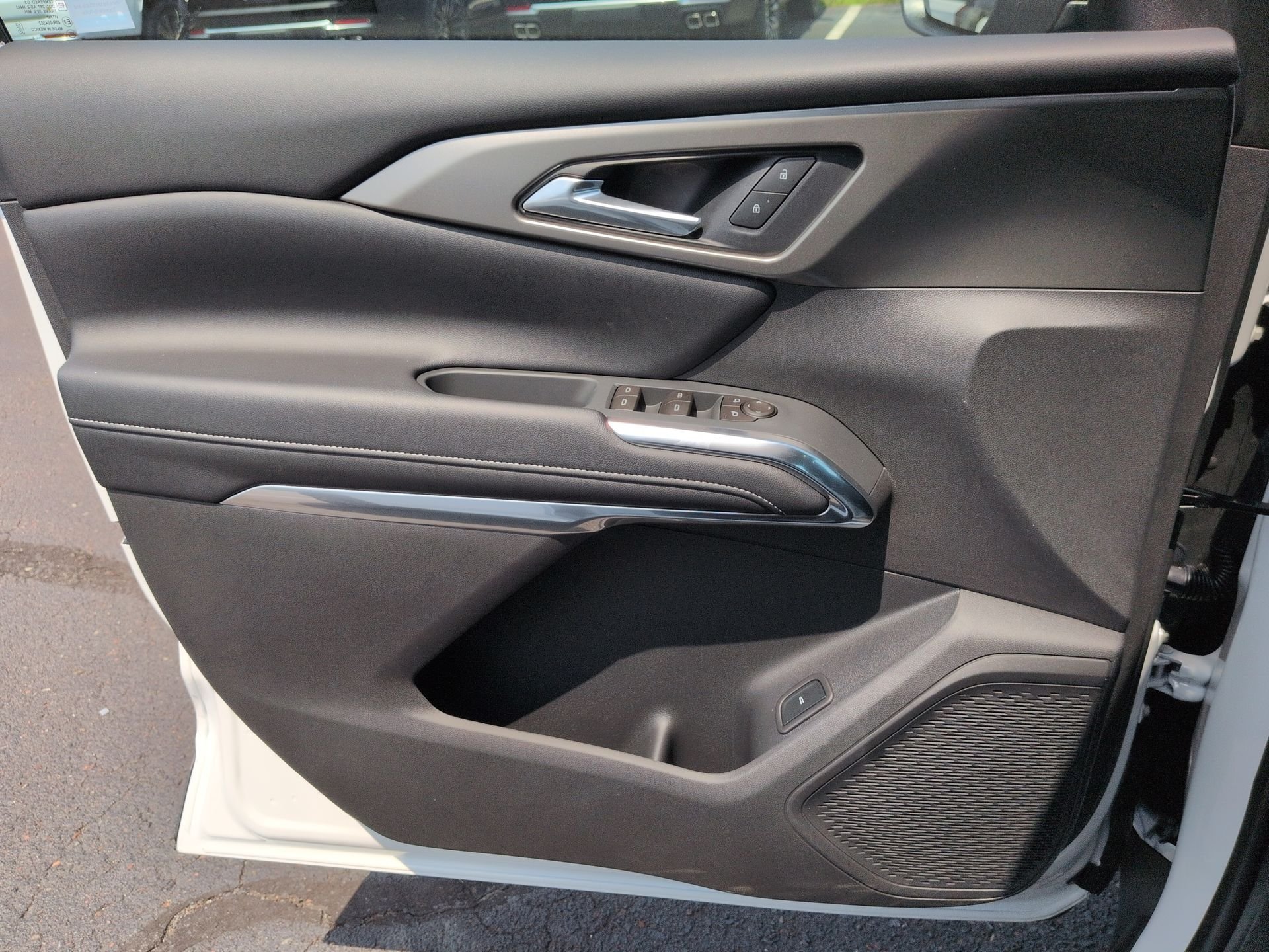 New 2026 Summit White Chevrolet LT image 59