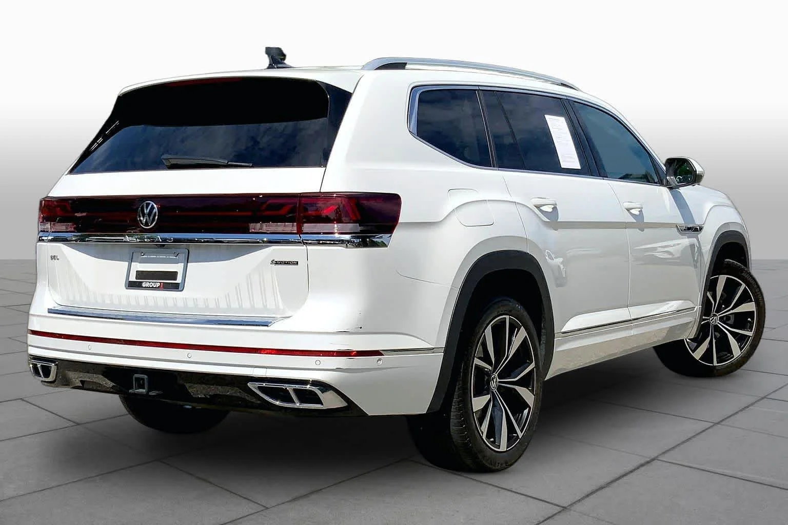 Used 2024 Opal White Pearl Volkswagen 2.0T SEL Premium R-Line image 13