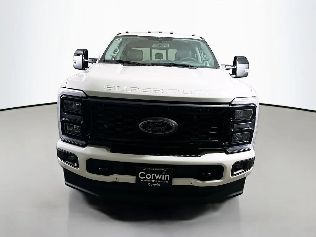 New 2026 Star White Metallic Tri-Coat Ford Lariat image 4