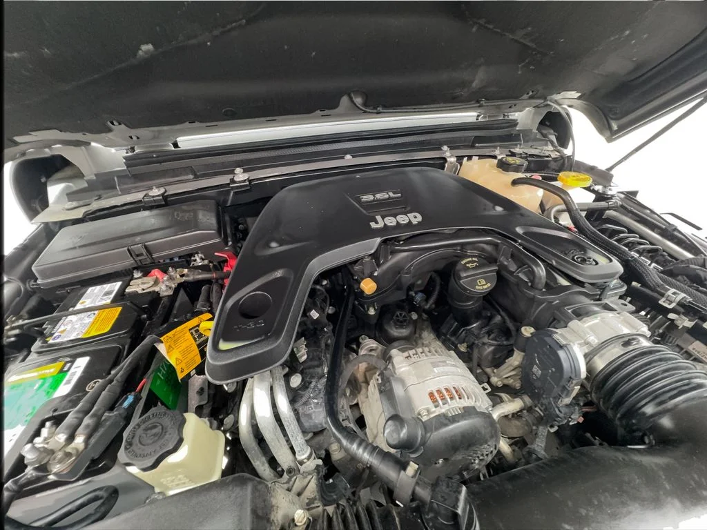 Used 2021 Gray Jeep Mojave image 19
