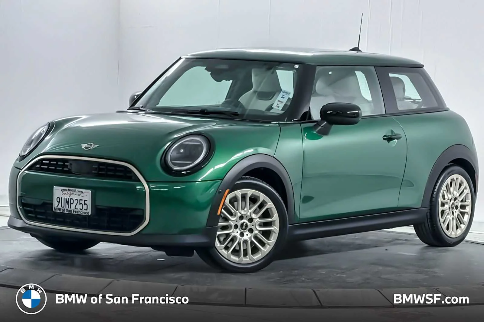 2025 MINI Hardtop Cooper's photo