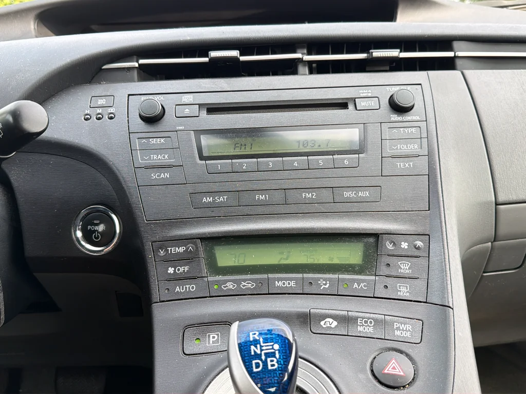 Used 2011 Silver Toyota Two image 15