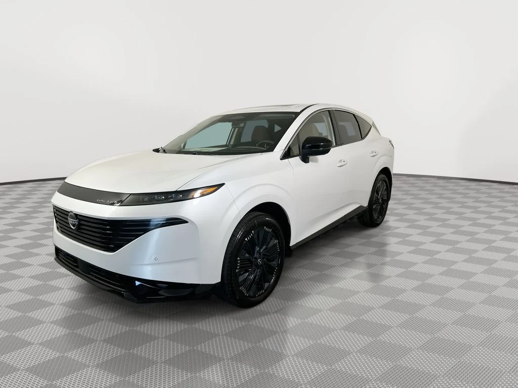 New 2026 White Nissan Platinum image 4