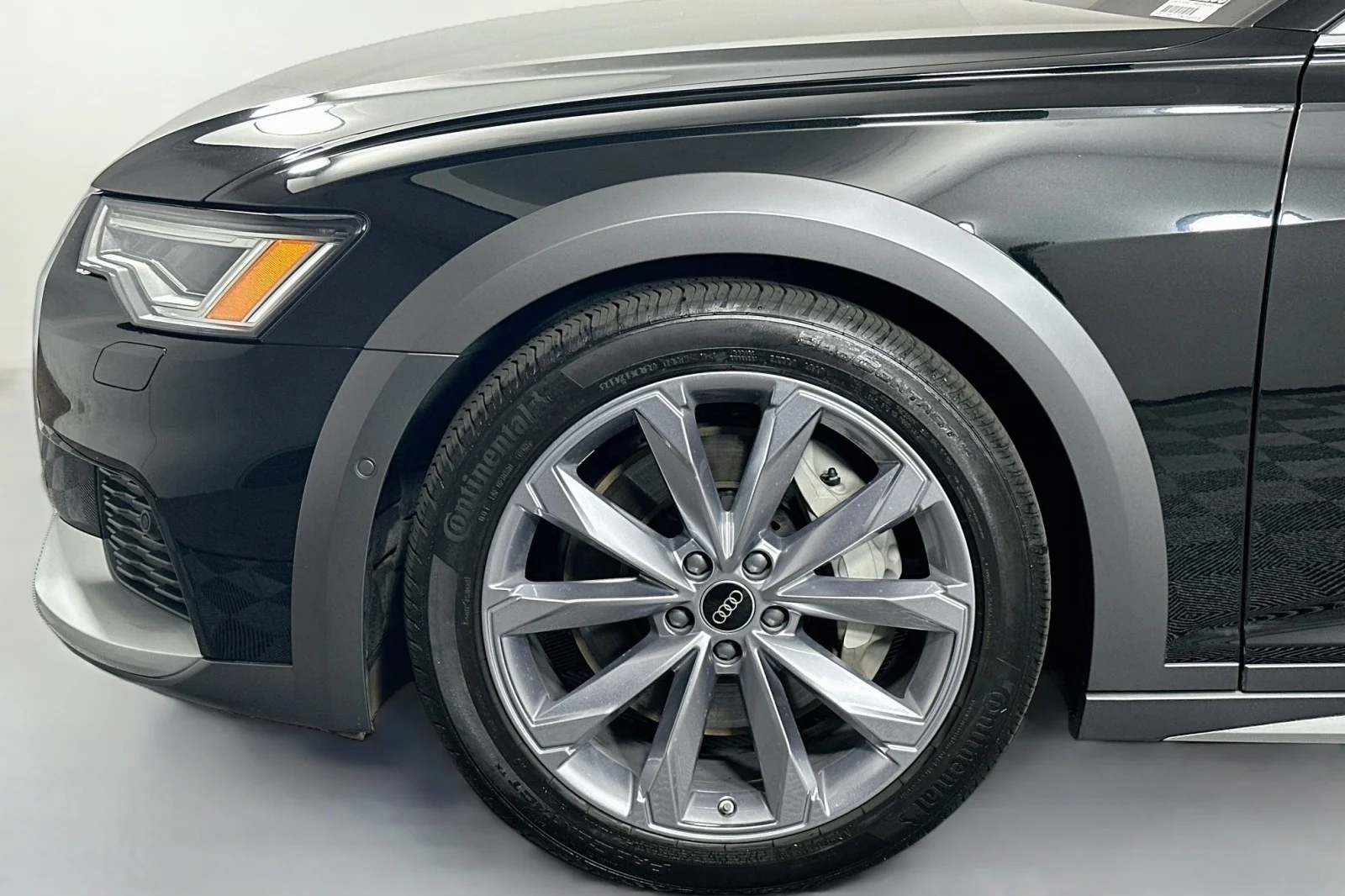 Used 2025 Mythos Black Metallic Audi Premium Plus image 12