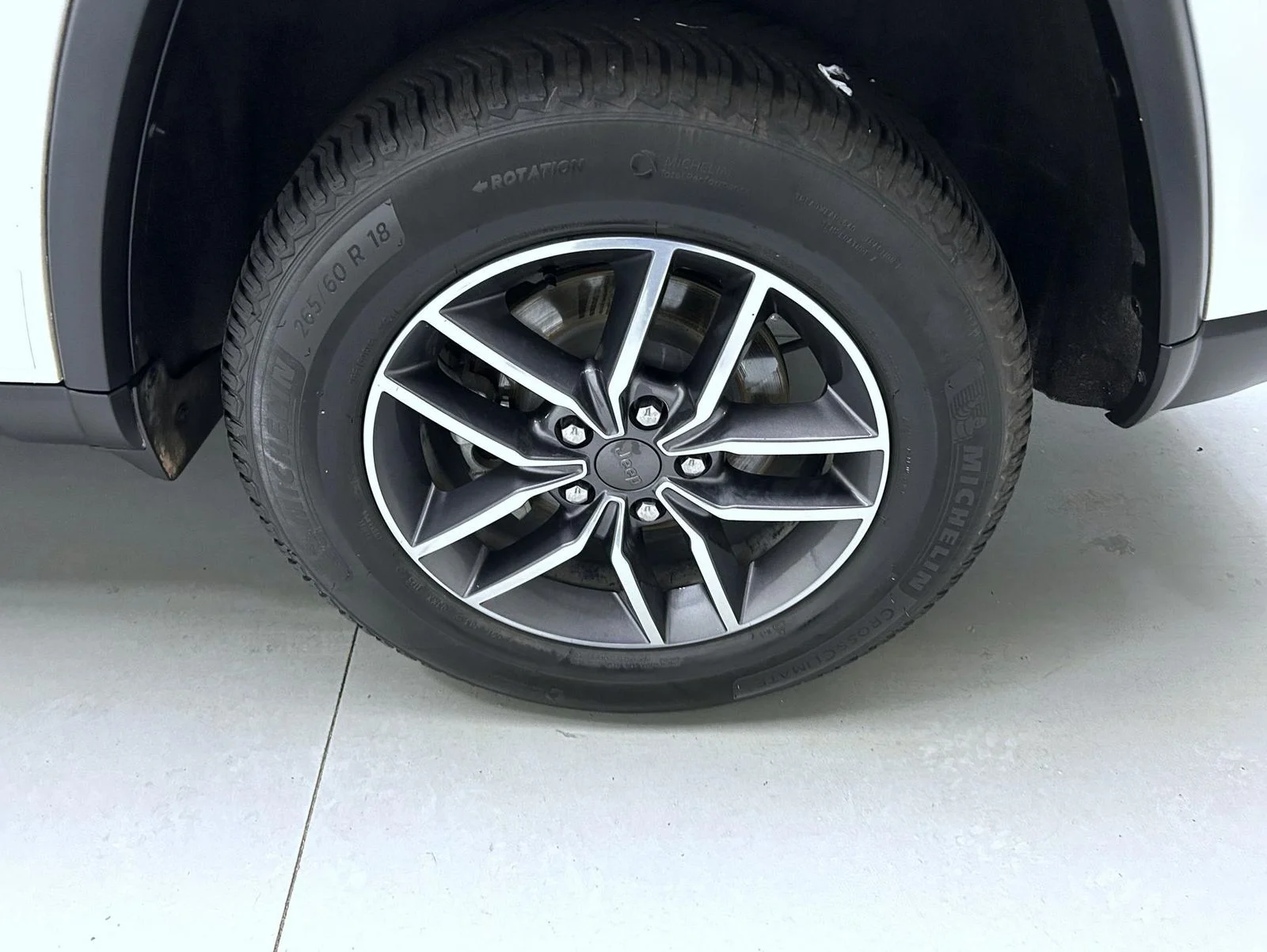 Used 2019 White Jeep Limited image 22