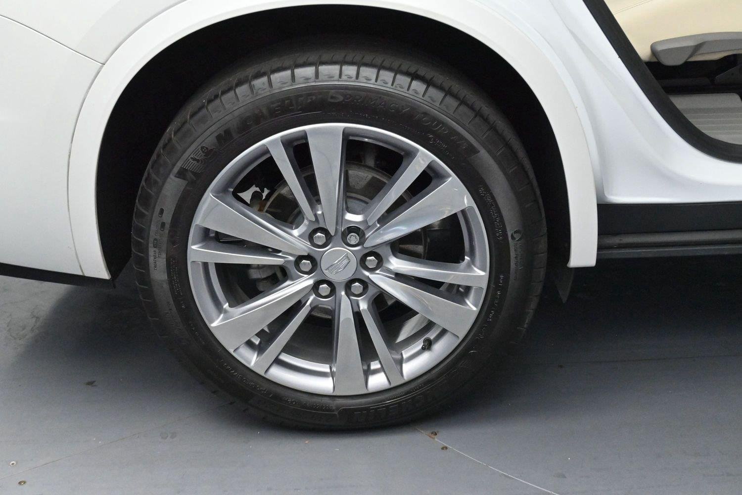 Used 2024 Crystal White Tricoat Cadillac Premium Luxury image 39