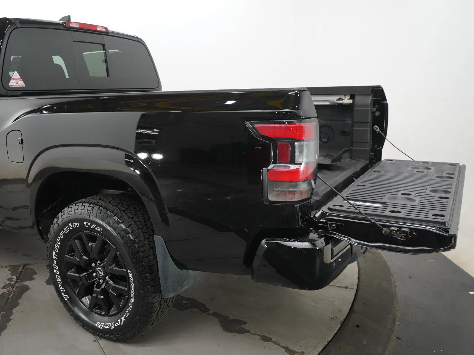 Used 2023 Black Nissan Crew Cab 4x4 SV Auto Long Bed image 9