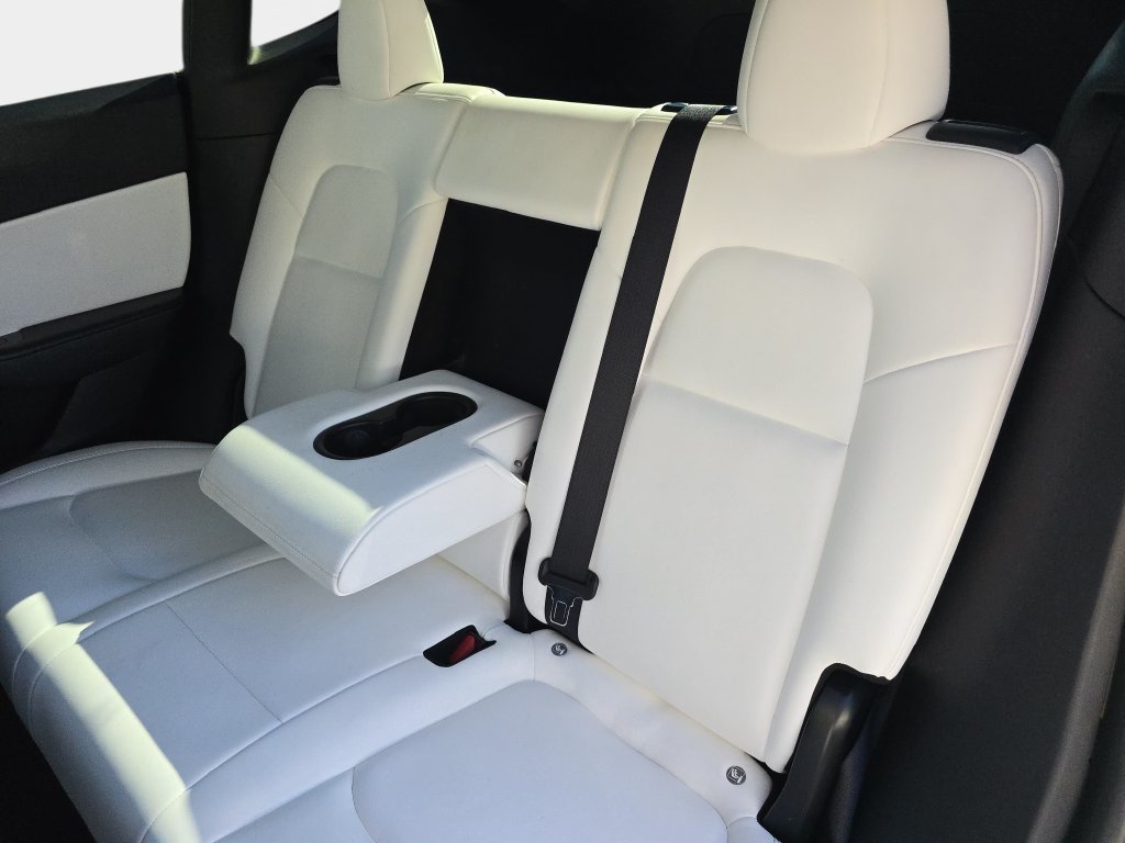 Used 2020 White Tesla Long Range image 17