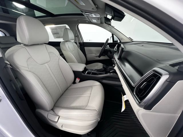 New 2026 White Kia S image 40