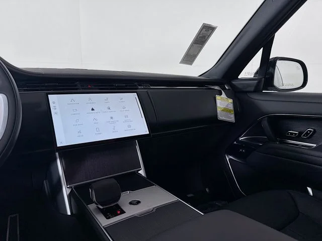 New 2026 Carpathian Grey Land Rover SE image 26