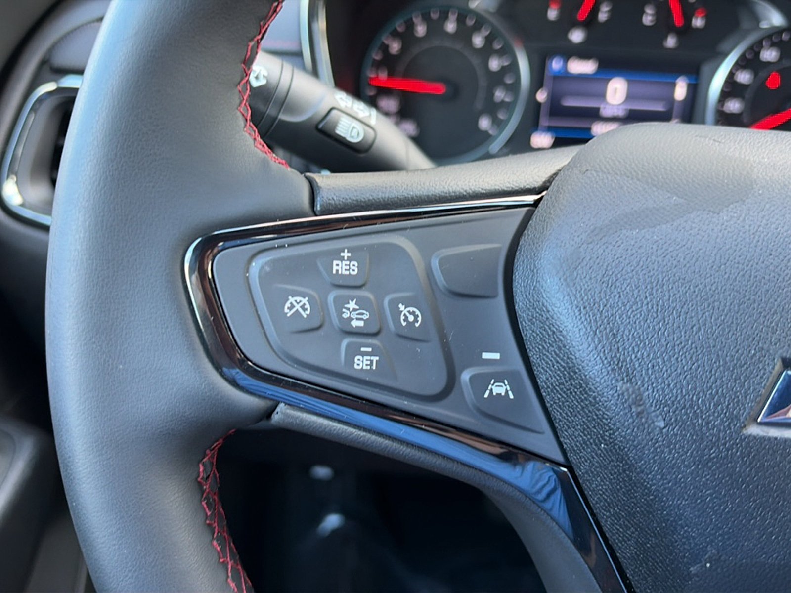 Used 2023 Summit White Chevrolet RS image 32