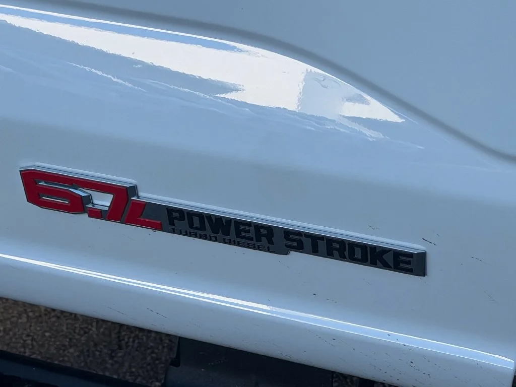 New 2027 Oxford White Ford F-350® XLT image 10