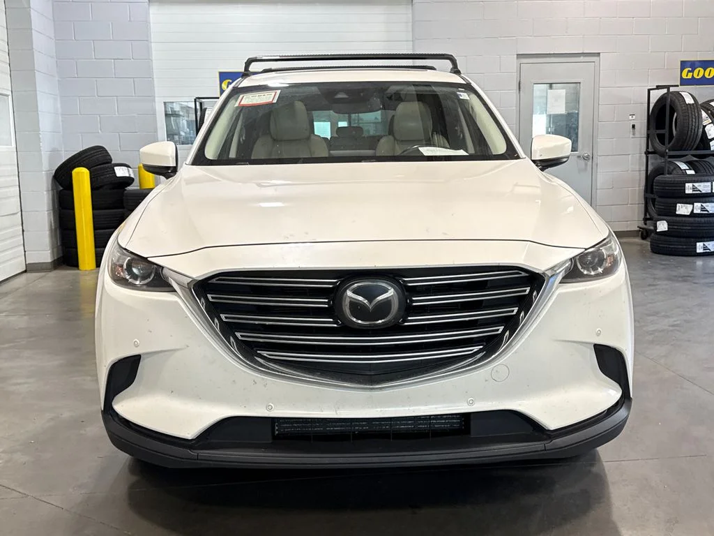 Used 2018 White Mazda Touring image 2