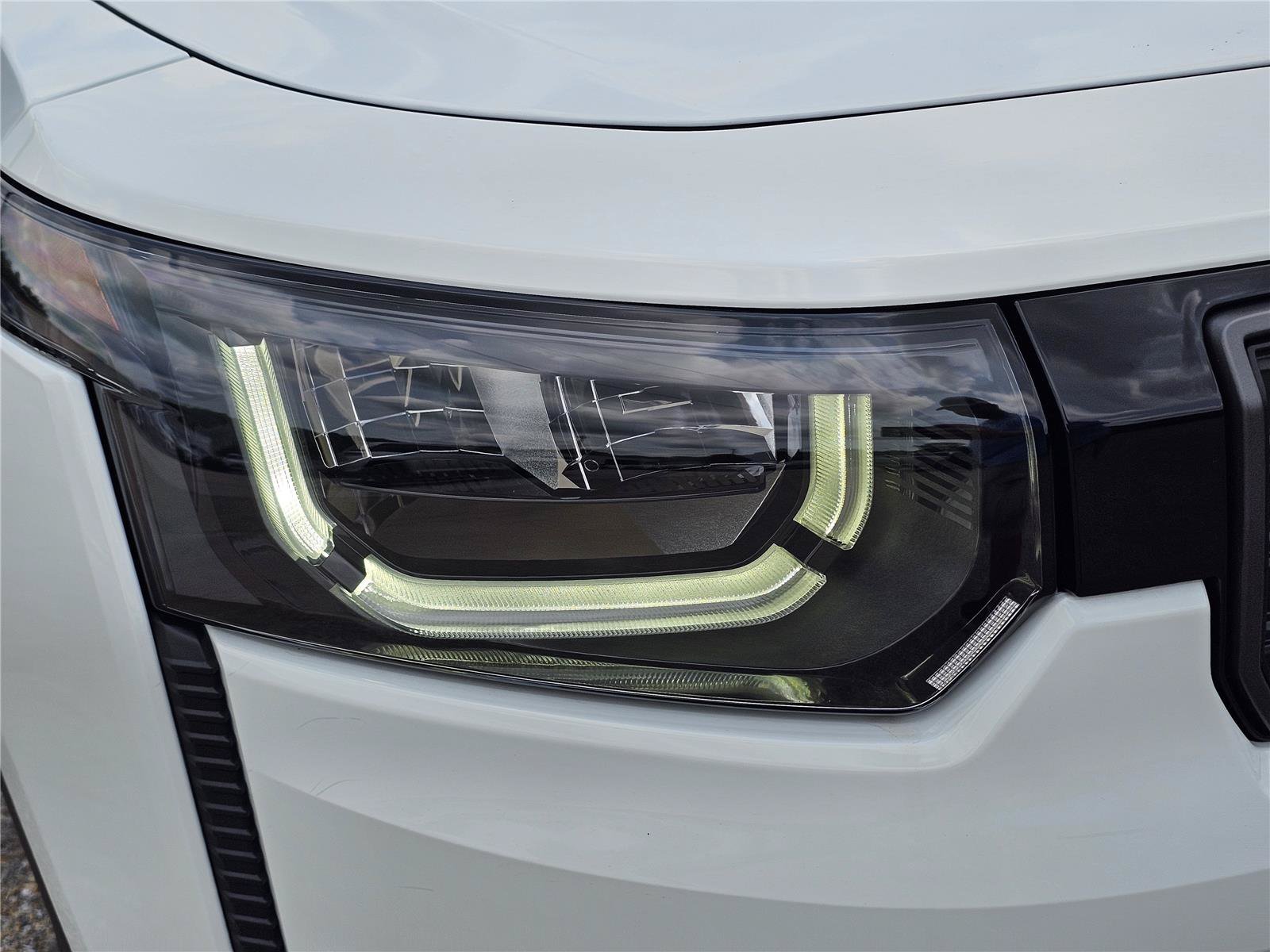New 2026 Bright White Clearcoat Jeep Limited image 4
