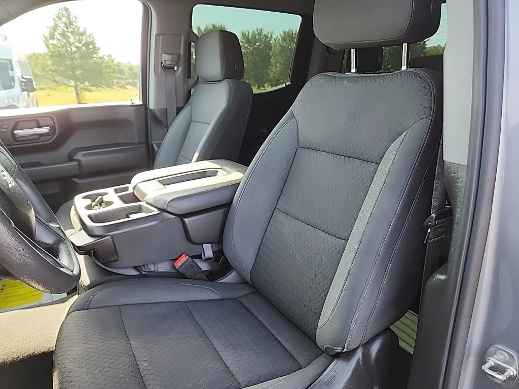 Used 2023 Gray Chevrolet Custom image 14