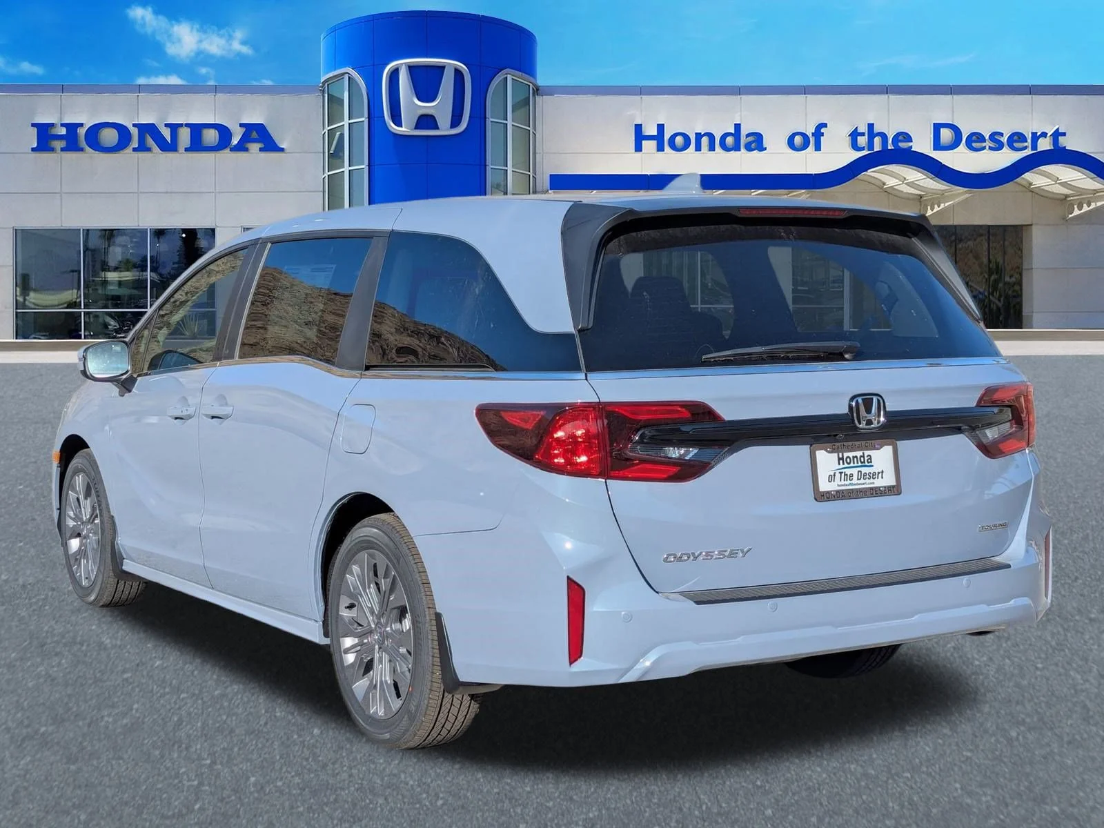 New 2026 Sonic Gray Pearl Honda Touring image 5