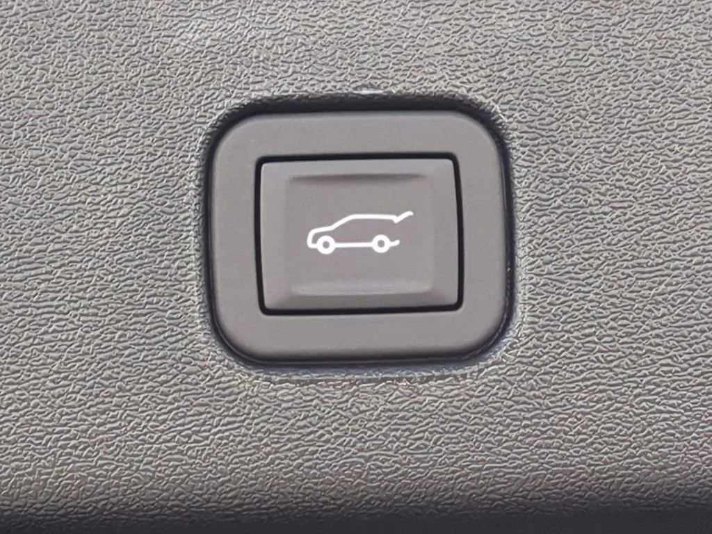 2026 Cadillac OPTIQ Luxury - Photo 30