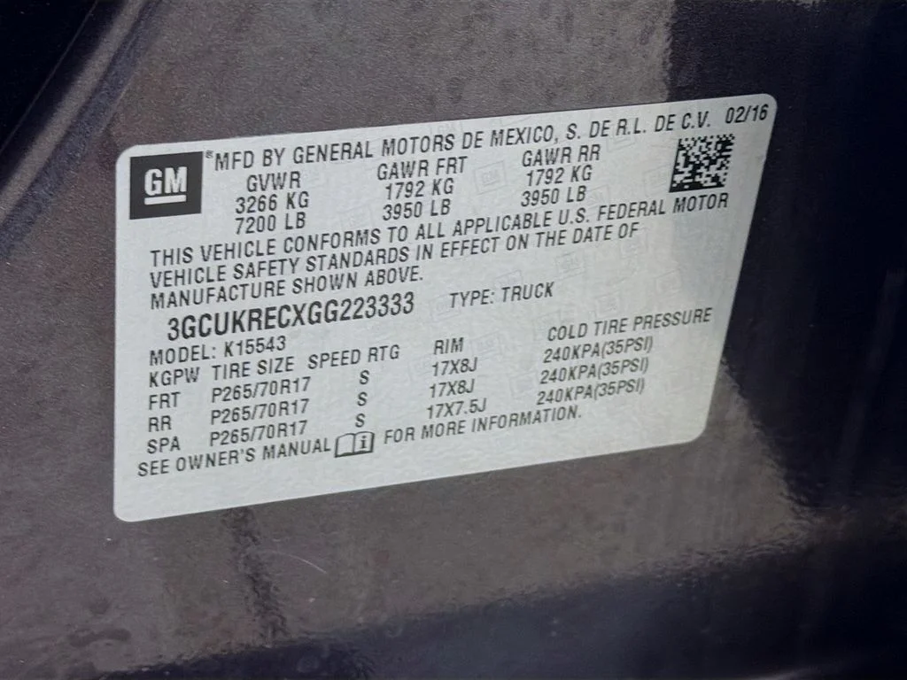 Used 2016 Gray Chevrolet LT image 27