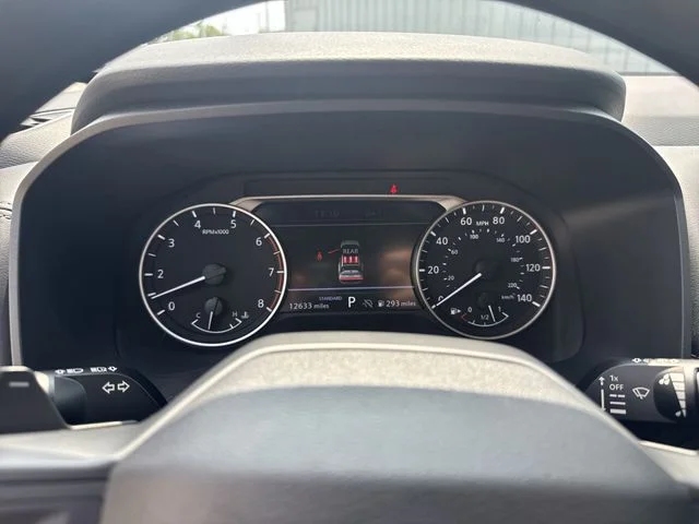 Used 2025 Silver Nissan S image 18