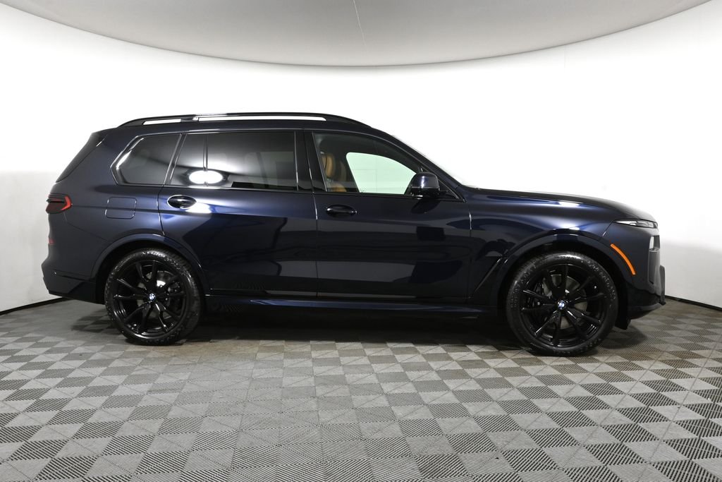 Used 2027 Black BMW xDrive40i image 8