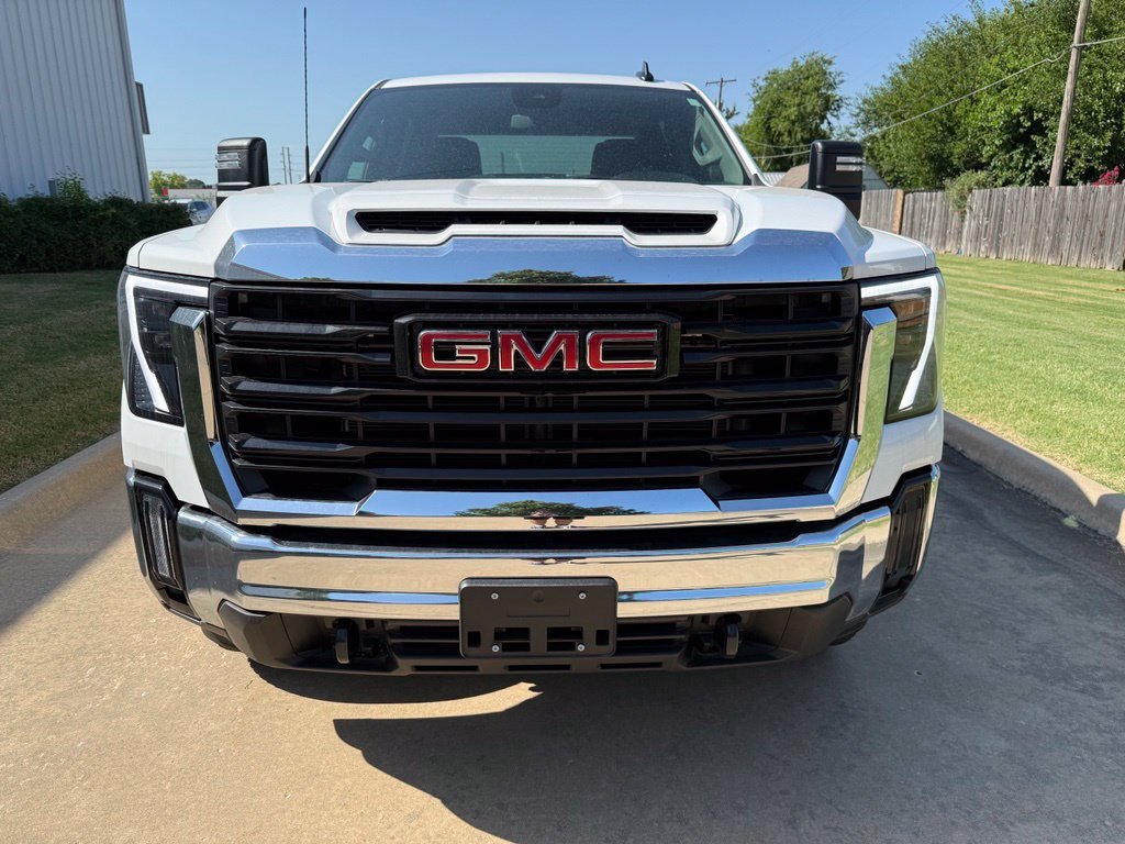 New 2026 Summit White GMC Pro image 8