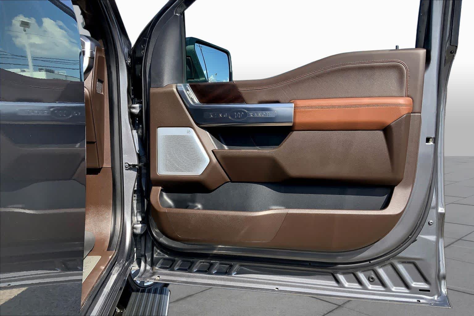 Used 2024 Carbonized Gray/Darkened Bronze Ford King Ranch image 23