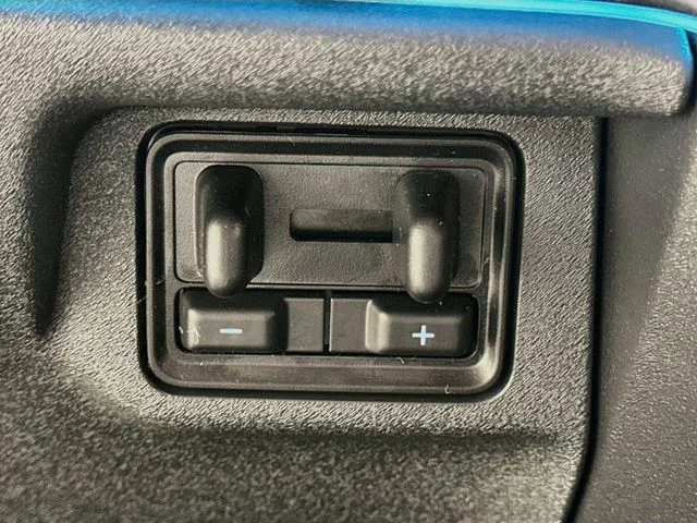 New 2027 White Ford Platinum image 22