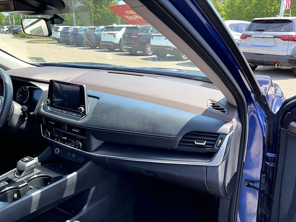 Used 2023 Blue Nissan SV image 13