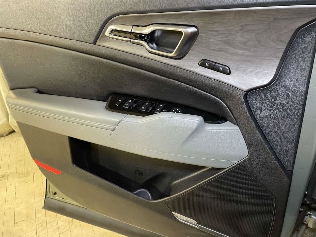 Used 2023 Green Kia X-Pro Prestige image 32