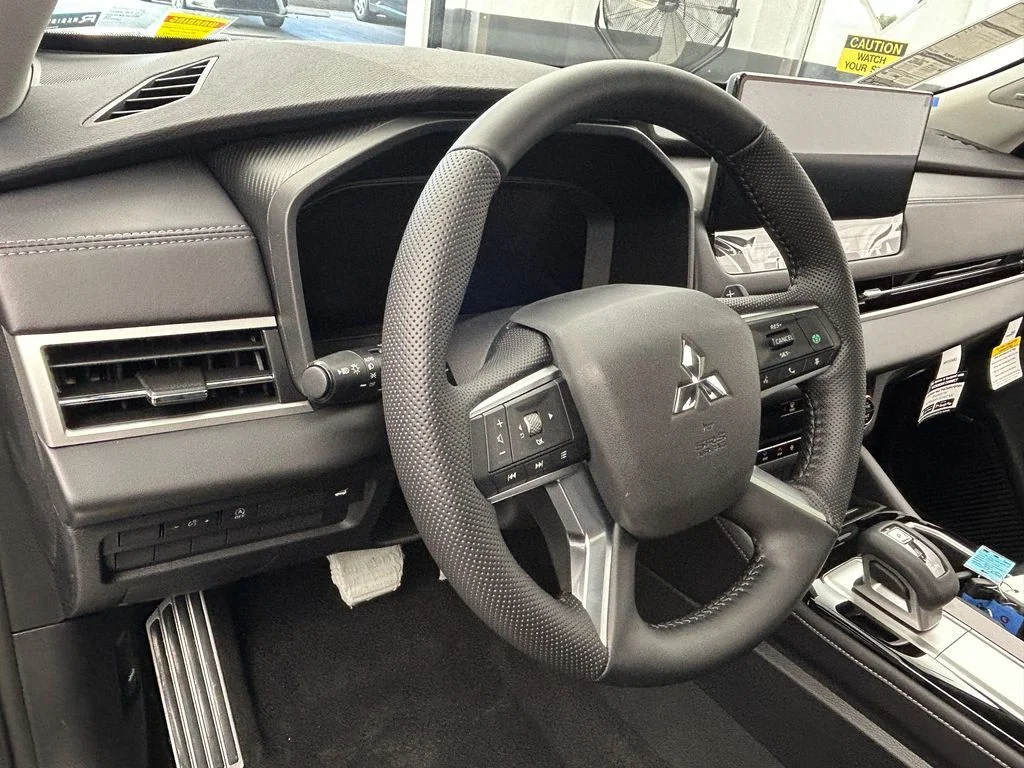 New 2026 Gray Mitsubishi SEL image 16